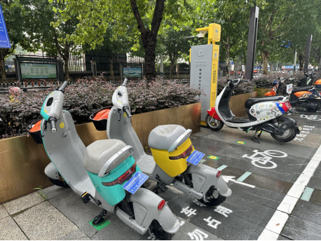 貓先生智能電動車無線充電樁合作，垃圾分類設備廠家